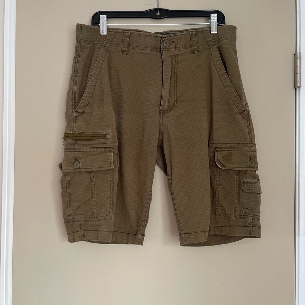 Wear First Cargo Shorts Size 34